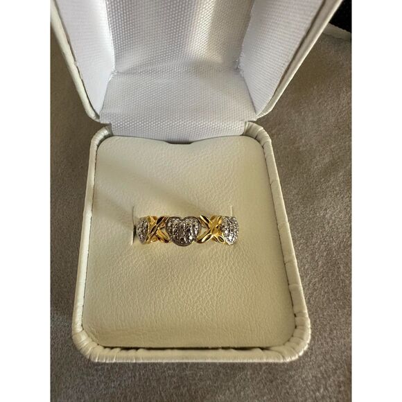 Cute XOXO 14 KTP Gold Natural Diamond Ring - Picture 1 of 6